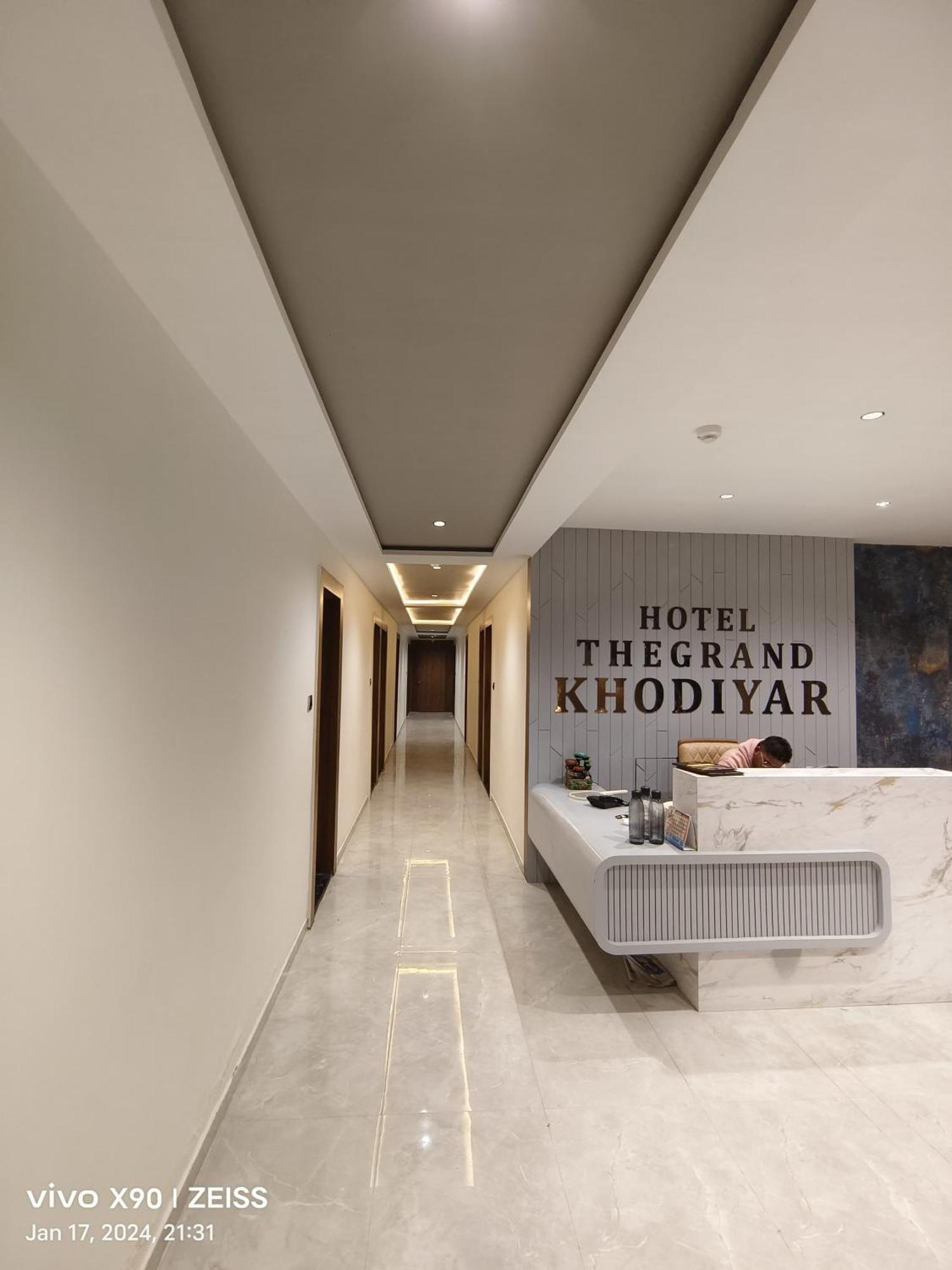 Hotel The Grand Khodiyar Visnagar Exterior photo